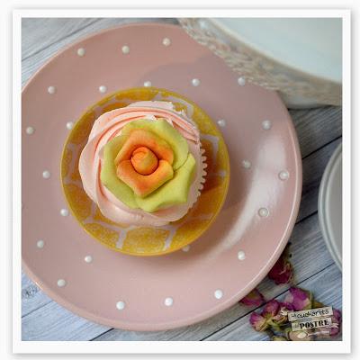CUPCAKES DE ROSAS / ROSE CUPCAKES