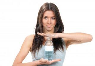 STOP !!! CON LAS BOTELLAS DE PLASTICO