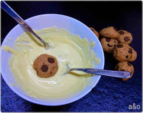 Galletas de chocolate elevadas al cubo
