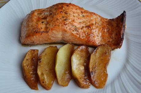 Salmón con Manzana al Horno regadas con Pedro Ximenez