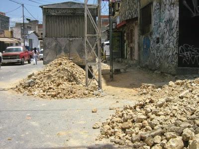 EL RECREO - REMODELAN LAS ACERAS EN LA COMUNIDAD DE SANTA ROSA