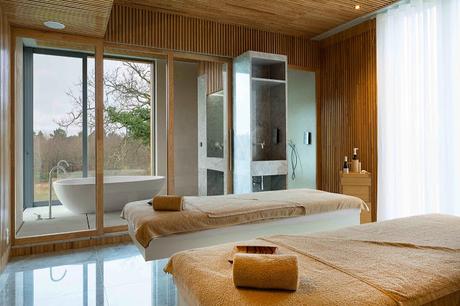 Restauración de un hotel en Portugal diseñado como un refugio de montaña