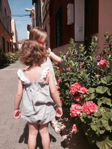 Un paseo entre las flores vestidas de Luluna Valencia