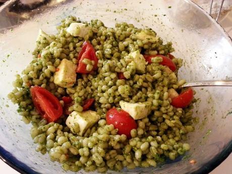 Cebada Perlada - Recetas de cebada perlada - Ensaladas de cebada perlada - Cebada perlada con pesto - Ensalada de cebada perlada con pesto - Como preparar cebada perlada - Orzo perlato con pesto, pomodori e mozzarella - pearl barley with pesto - how to cook pearl barley cebadaperladapesto3