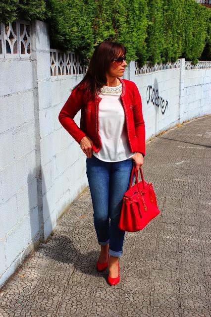 MIS LOOKS- CON ROJO