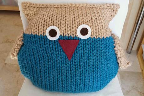 Patrón: almohadón búho de punto / Pattern: knitted owl pillow