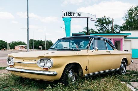 Vintage_Levis-Maje_Belt-New_Mexico-Route_66-Outfit-Street_Style-Sneakers-Travel_Look-