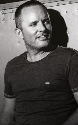 Chris Tomlin presenta “At The Cross”, su nuevo tema chris tomlin