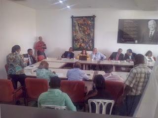 Patronos plantean incremento salarial de 8.92%.