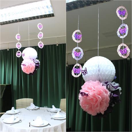 Decoración adorno colgante con pompones