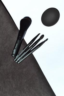 Viste tus labios de fucsia y coral