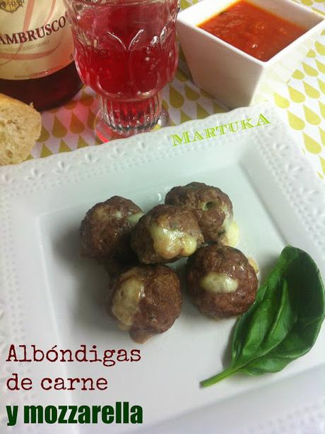 Albóndigas De Carne Y Mozzarella Al Horno