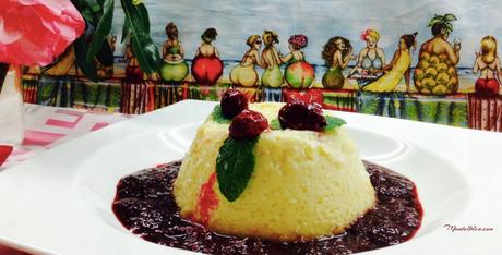 Flan de chocolate blanco con salsa de frambuesa