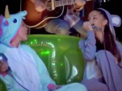 Miley Cyrus y Ariana Grande:  cover