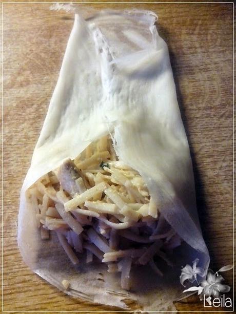 Burek rellenos de Pad thai