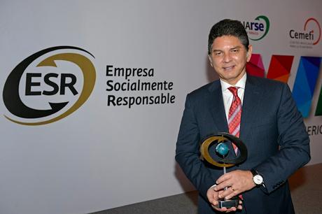 Banco Guayaquil premiado como Empresa Ejemplar de Latinoamérica.