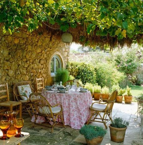 ESTILO RÚSTICO con algún toque romántico ESTILO RÚSTICO con algún toque romántico