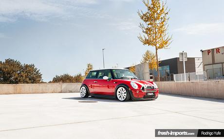 Mini-cooper-D-stance-lateral-diagonal