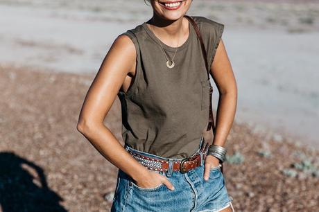 Painted_Desert_Petrified_Desert-Levis-Vintage-Maje_Belt-Outfit-Collage_on_The_Road-11