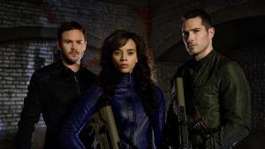 SyFy nos presenta a los protagonistas de ‘Killjoys’.