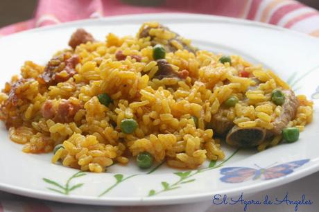 arroz con costillas y salchichas