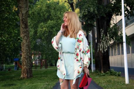 Vestido y kimono para primavera