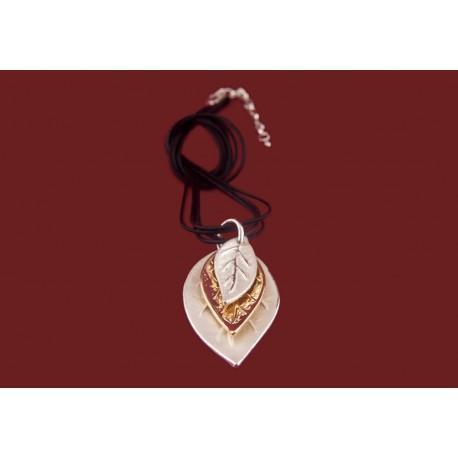 Collerón de cuero hoja plateado y dorado , complementos, accesorios, bisuteria, collar, astenia primaveral, 