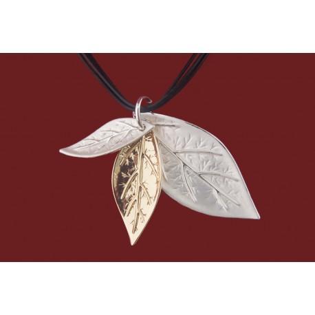 Colgante de cuero hoja plateado y dorado , complementos, accesorios, bisuteria, collar, astenia primaveral, 