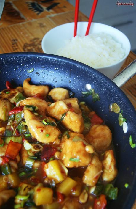 Pollo con piña en salsa agridulce