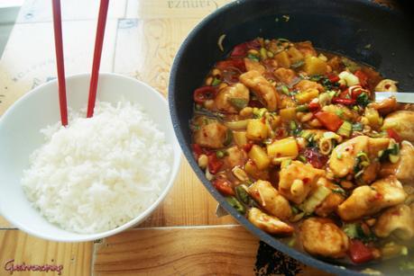 Pollo con piña en salsa agridulce