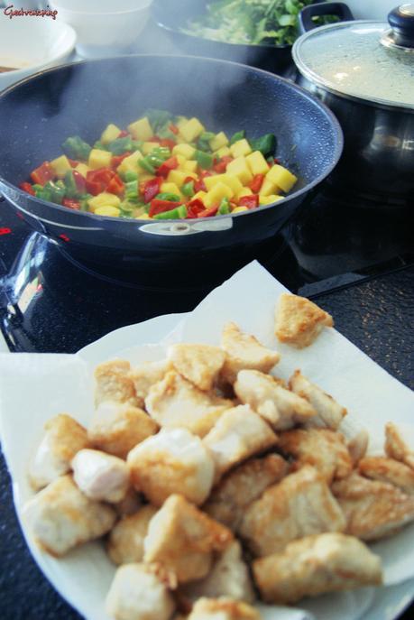 Pollo con piña en salsa agridulce