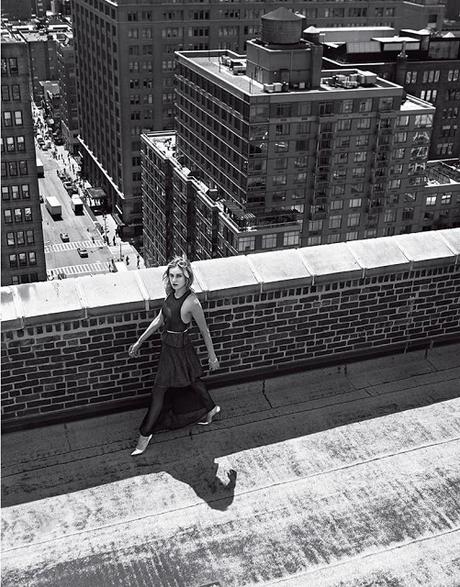 Diane Kruger se viste de blanco y negro para Grazia