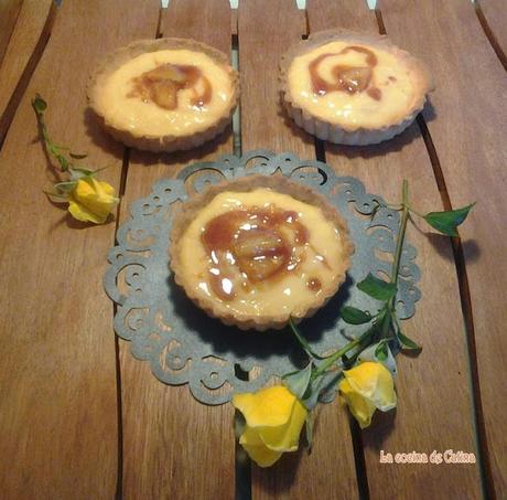 Tartaletas de almendra con piña