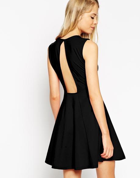 http://images.asos-media.com/inv/media/6/4/6/5/4875646/black/image1xxl.jpghttp://www.asos.com/es/Vestido-skater-sin-mangas-con-detalle-de-abertura-en-la-espalda-de-ASOS/ab3rq/?iid=4875646&cid=8799&Rf1012=4456&Rf981=3677&Rf-200=4&sh=0&pge=2&pgesize=36&sort=-1&clr=Black&totalstyles=196&gridsize=3&mporgp=L0FTT1MvQVNPUy1TbGVldmVsZXNzLVNrYXRlci1EcmVzcy13aXRoLUN1dC1PdXQtQmFjay1EZXRhaWwvUHJvZC8.