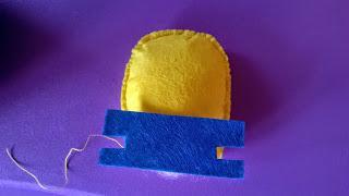 DIY: MARCAPÁGINAS MINION