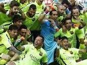 Luchando lobos