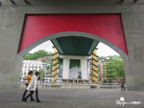 Un bebé suelto en el Museo Guggenheim de Bilbao 12-12