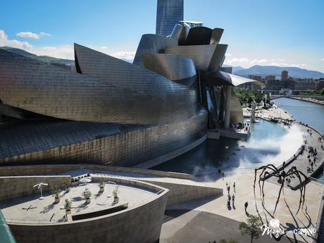 Un bebé suelto en el Museo Guggenheim de Bilbao 12-19