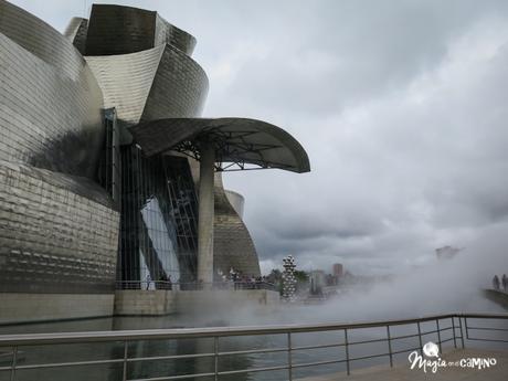 Un bebé suelto en el Museo Guggenheim de Bilbao 12-13