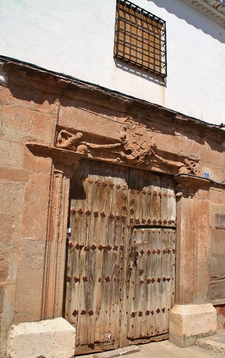 Portada con escudo del Santo Oficio. Casa de la Inquisión en Villanueva de los Infantes. Autor, J.A. Padilla