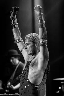 NEY MATOGROSSO en el Teatro Coliseo 16/5/2015  Fotos y Videos