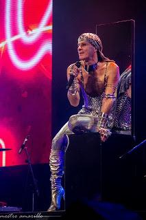 NEY MATOGROSSO en el Teatro Coliseo 16/5/2015  Fotos y Videos