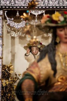 Galería fotográfica del Devoto Besamanos de la Divina Pastora y traslado al camarín en Solemne Procesión Claustral