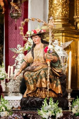 Galería fotográfica del Devoto Besamanos de la Divina Pastora y traslado al camarín en Solemne Procesión Claustral