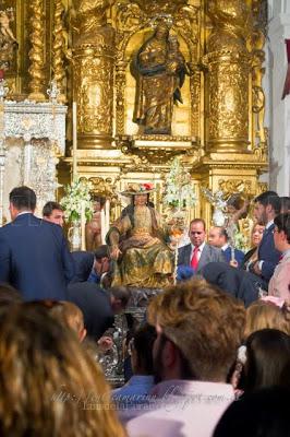 Galería fotográfica del Devoto Besamanos de la Divina Pastora y traslado al camarín en Solemne Procesión Claustral