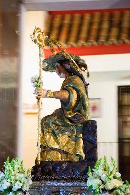 Galería fotográfica del Devoto Besamanos de la Divina Pastora y traslado al camarín en Solemne Procesión Claustral