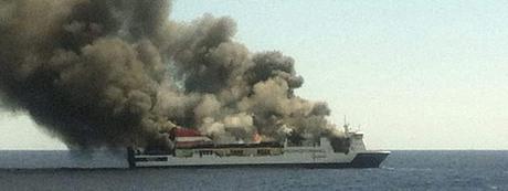 TRES HERIDOS EN INCENDIO FERRY EN ESPAÑA