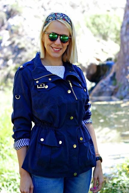 Parka azul marino