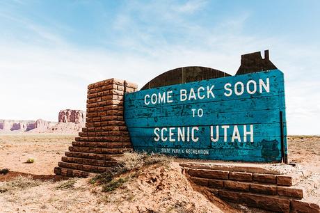 Monument_Valley-Utah-Collage_Vintage-USA_Road_Trip-101