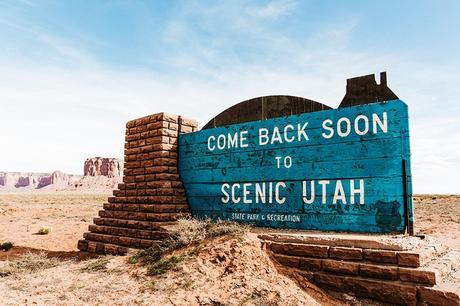 Monument_Valley-Utah-Collage_Vintage-USA_Road_Trip-101